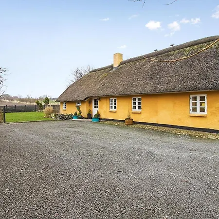 2 Bedroom Pet Friendly In Feriehus *